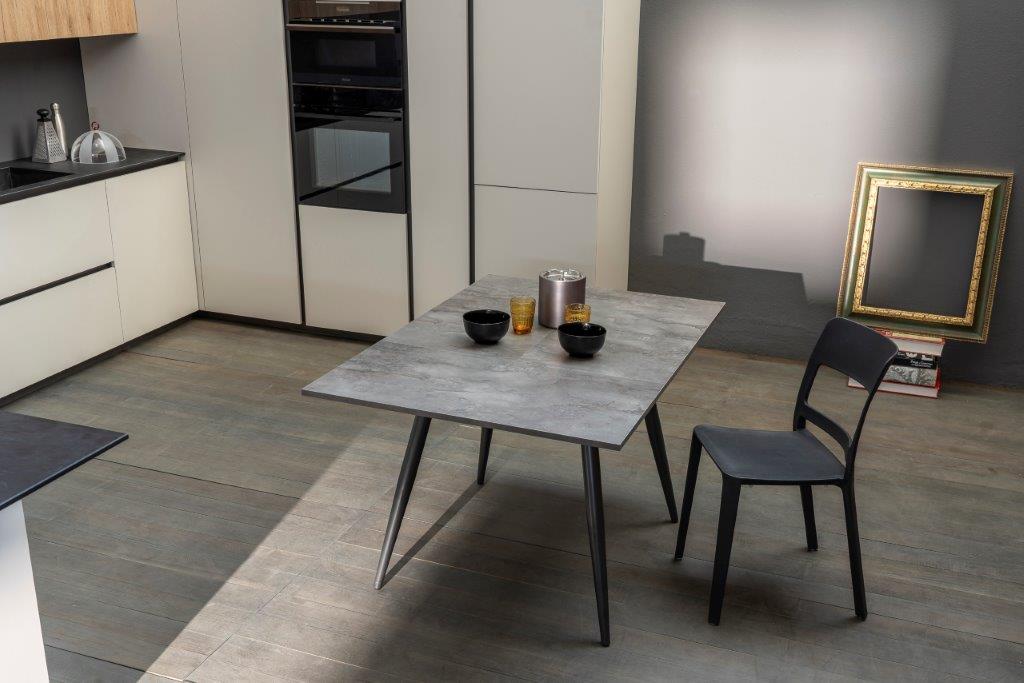 Tavolo QUADRO – Compatto, Elegante. - Tavoli di design RIVET CASA