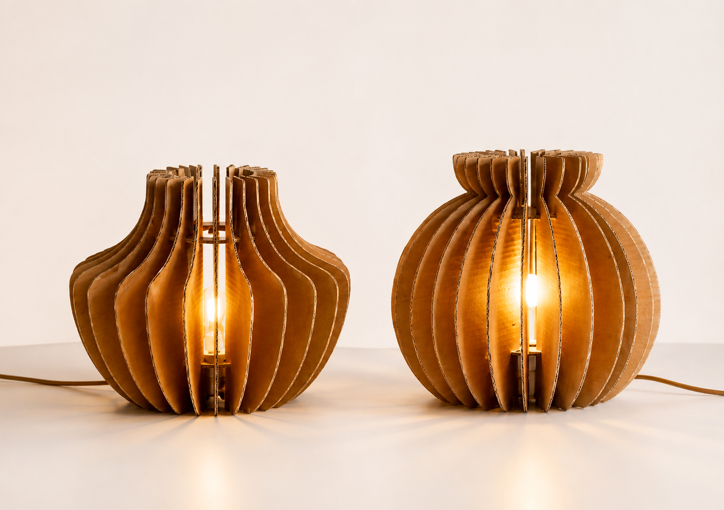 Lampade CHIARA e CAMILLA - Accendi la luce. Colora la tua fantasia. - Illuminazione di design RIVET CASA